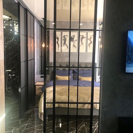 Luxury Design Apartments In The Center Of Kiev Ngoại thất bức ảnh