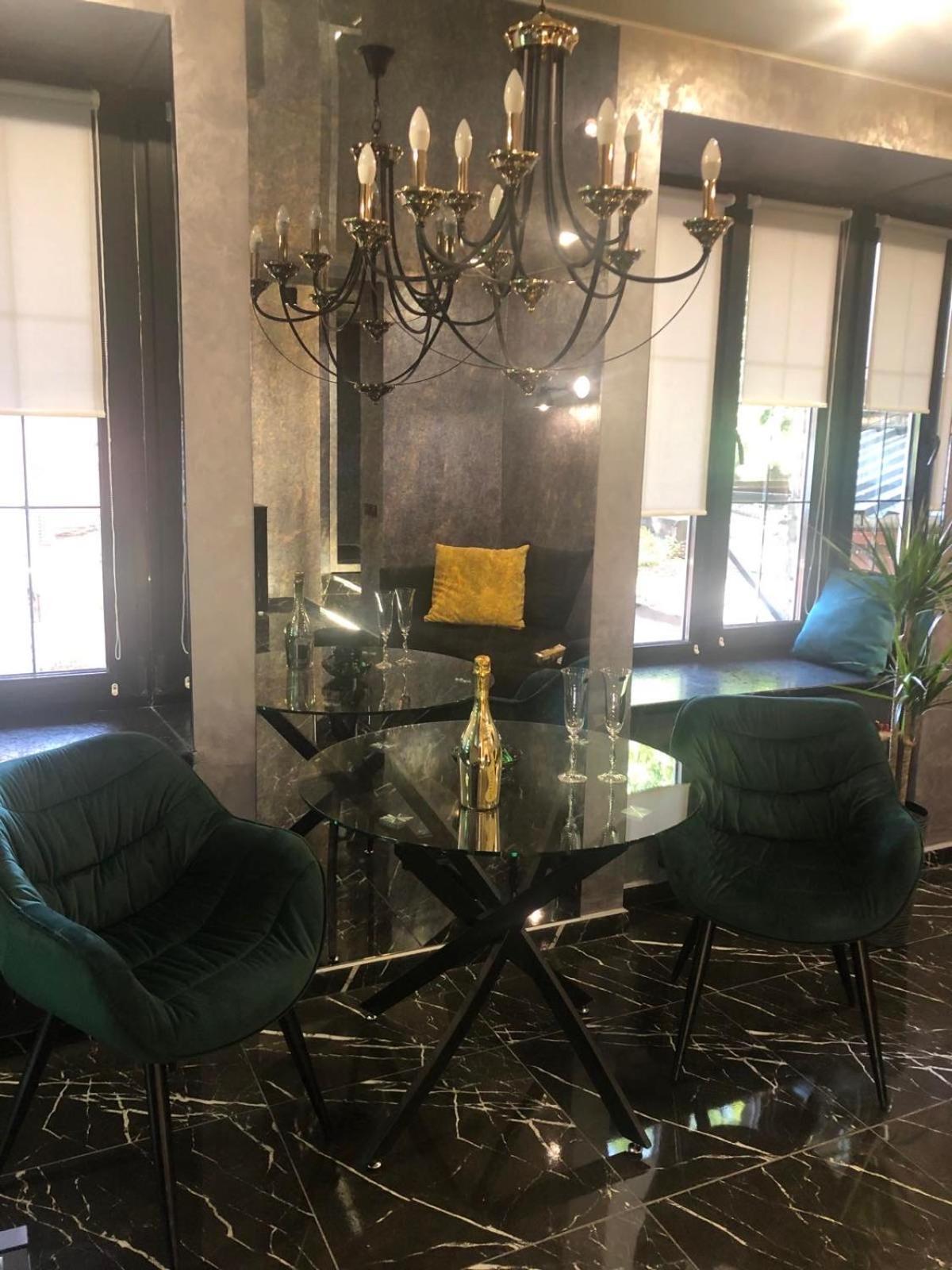 Luxury Design Apartments In The Center Of Kiev Ngoại thất bức ảnh
