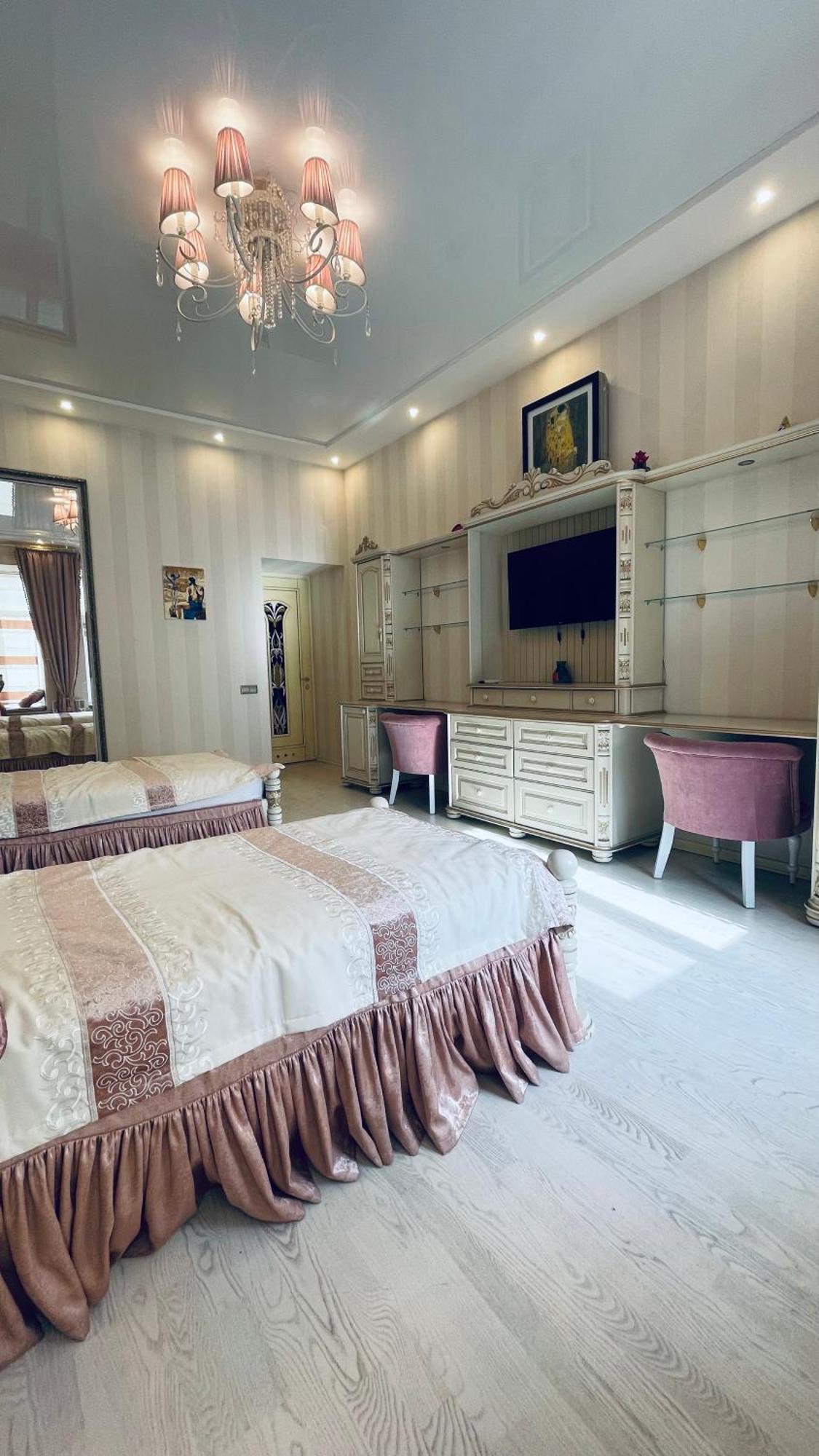 Luxury Design Apartments In The Center Of Kiev Ngoại thất bức ảnh
